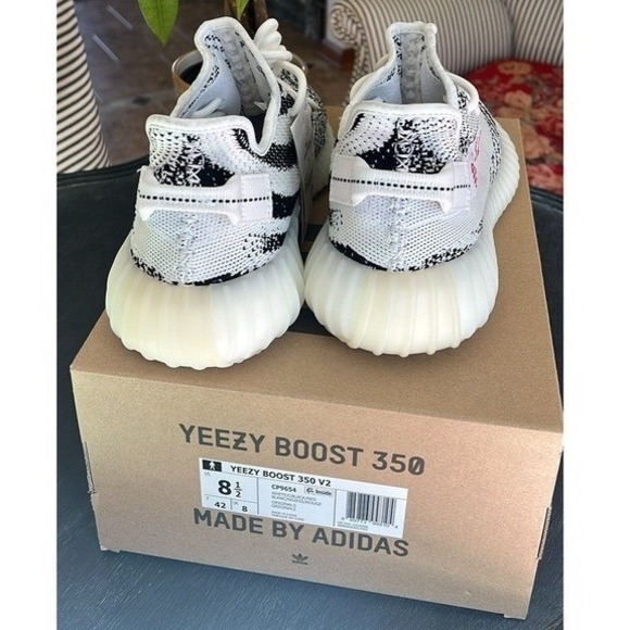 adidas Yeezy Boost 350 V2 "Zebra" White/Black Red SPLY-350 Sneakers US 8.5 NWB - Picture 2 of 12